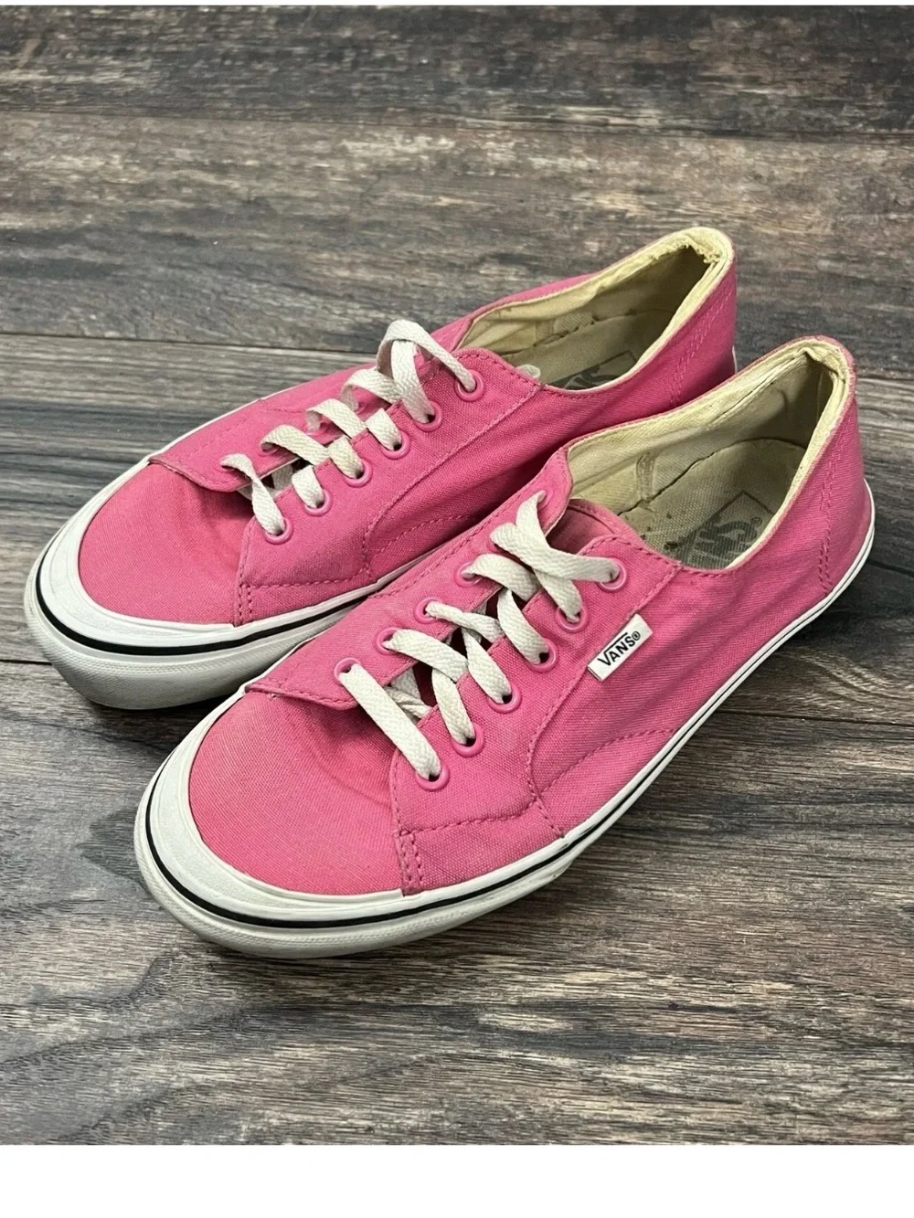 Vans Off the Wall Women’s Size 9 Pink Lace Up Low Cut Shoes TB9C